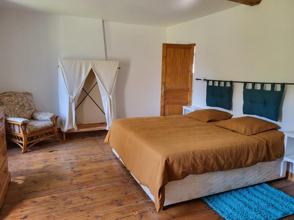 Bed and Breakfast Domaine De La Sarrotte Saugon Exterior foto