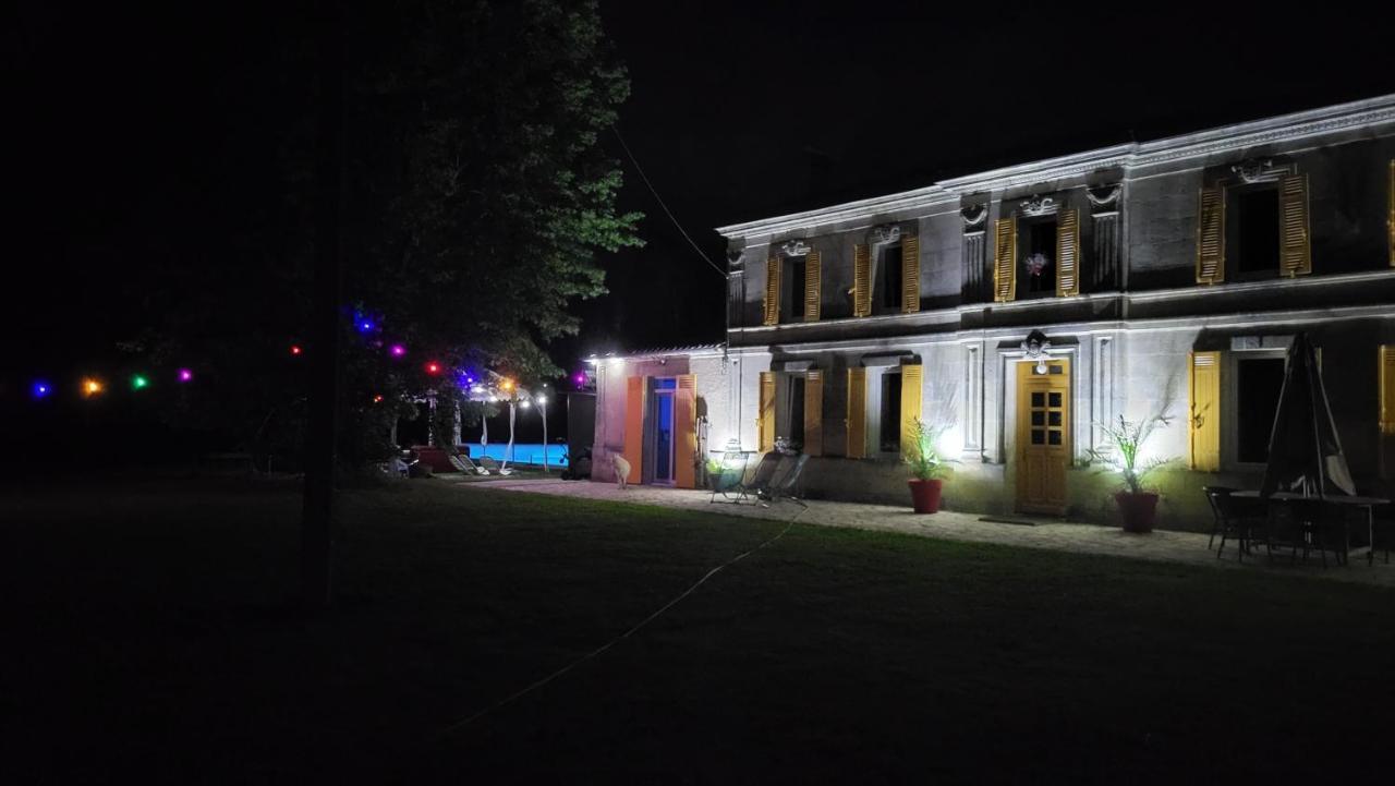 Bed and Breakfast Domaine De La Sarrotte Saugon Exterior foto